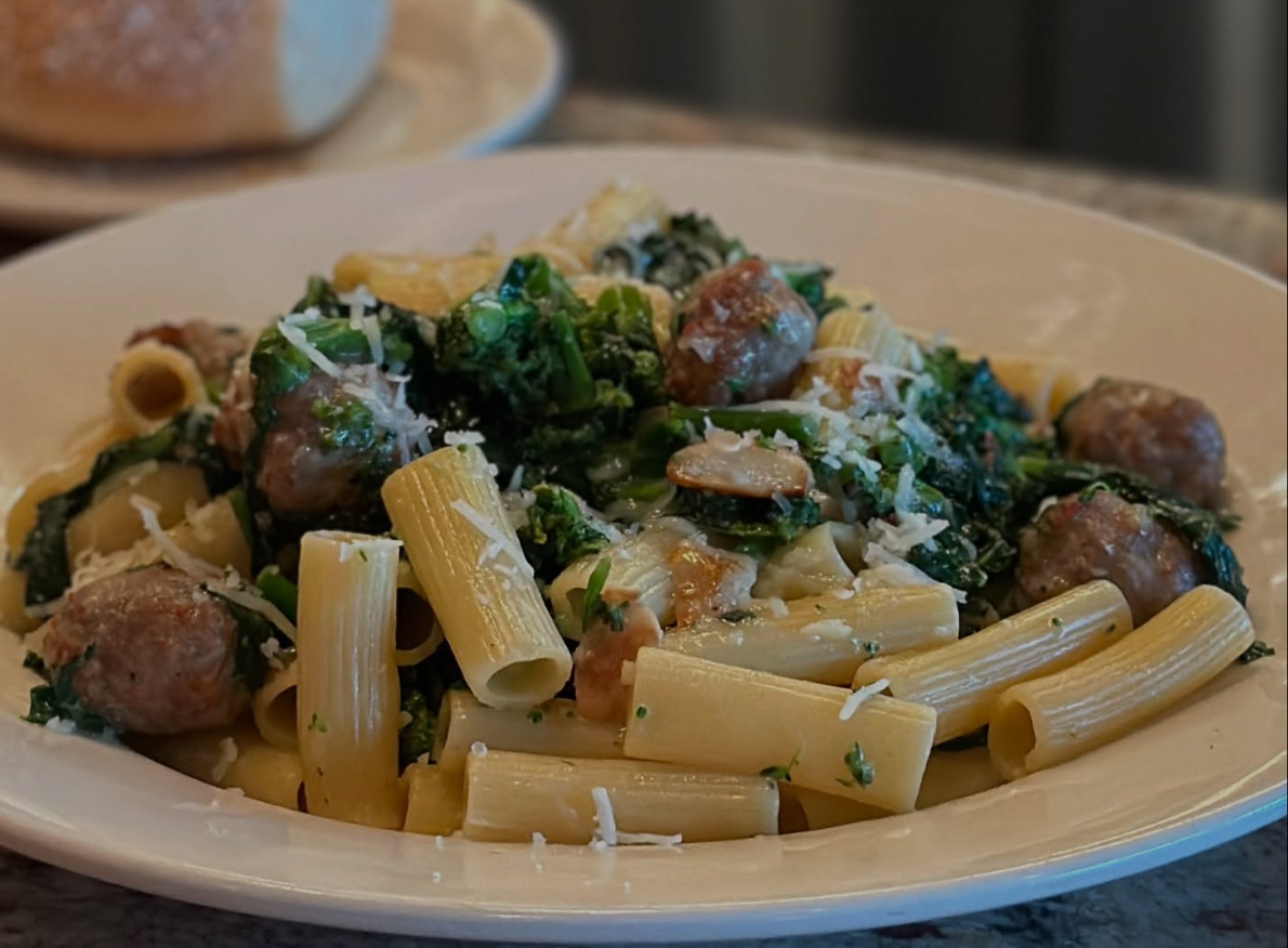 Rigatoni With Broccoli Rabe & Sausage (Serves 4-6)