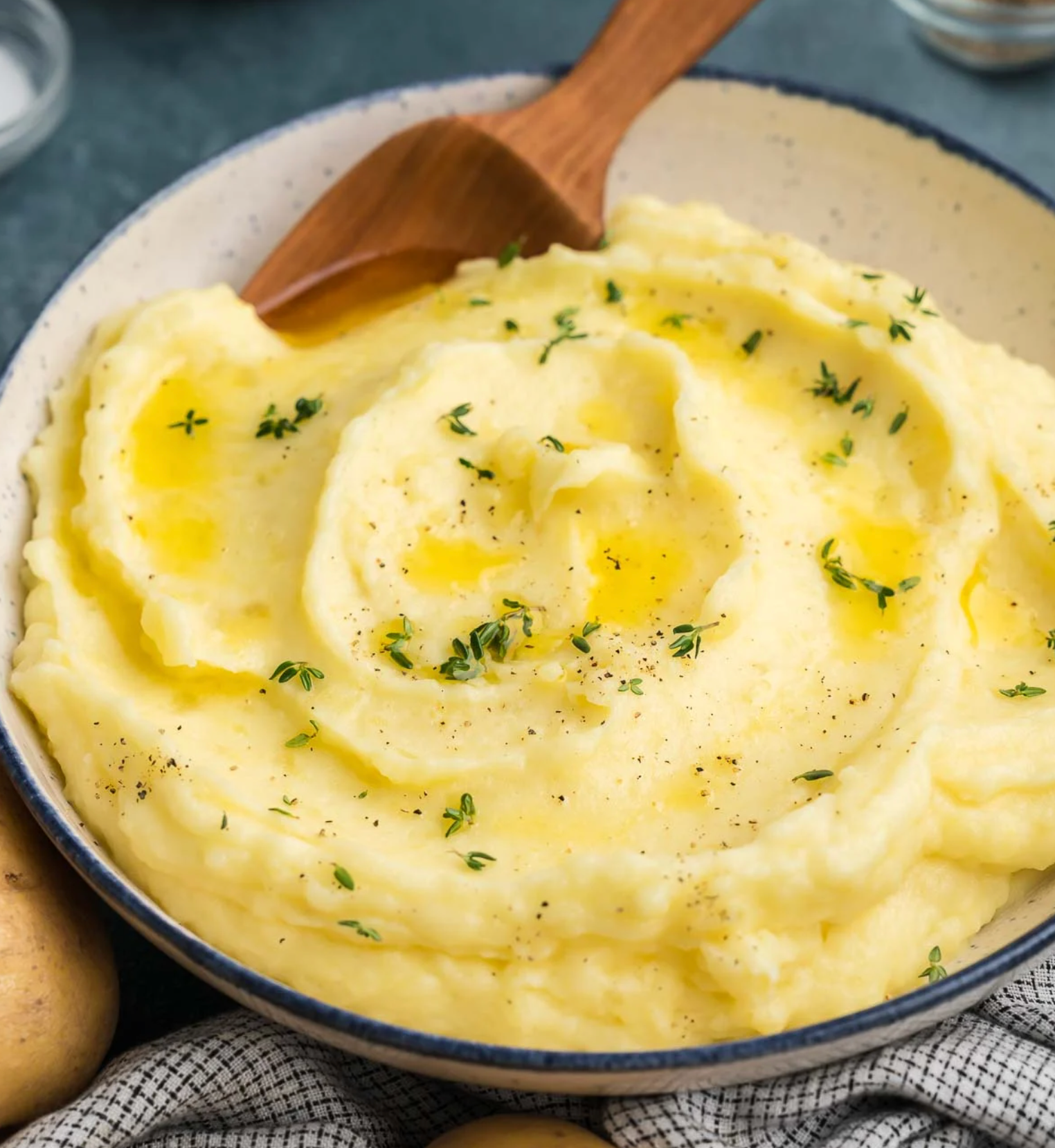 Yukon Gold Mashed Potatoes - 1 LB Container